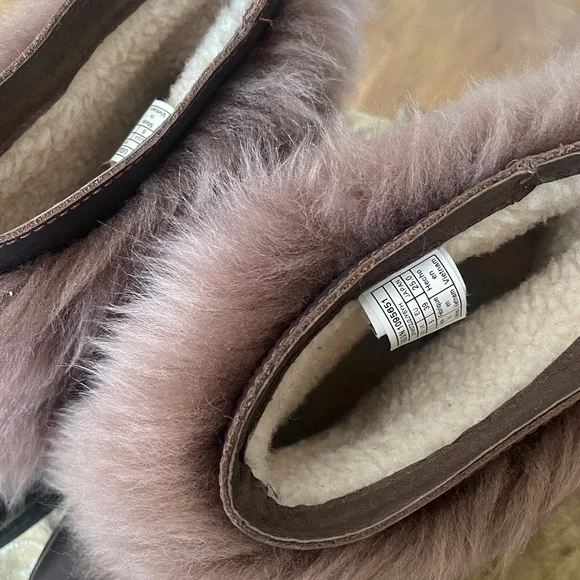 UGG Brown Boots with Faux Fur - Picture 9 of 11